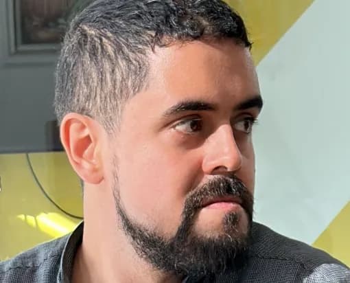 Portrait of Fabricio Ochoa
